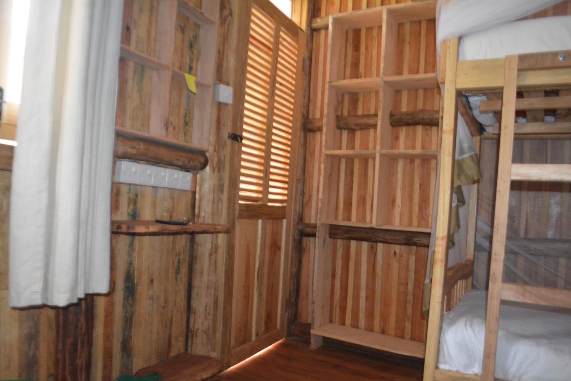 A Pousada Jinja Backpackers Exterior foto