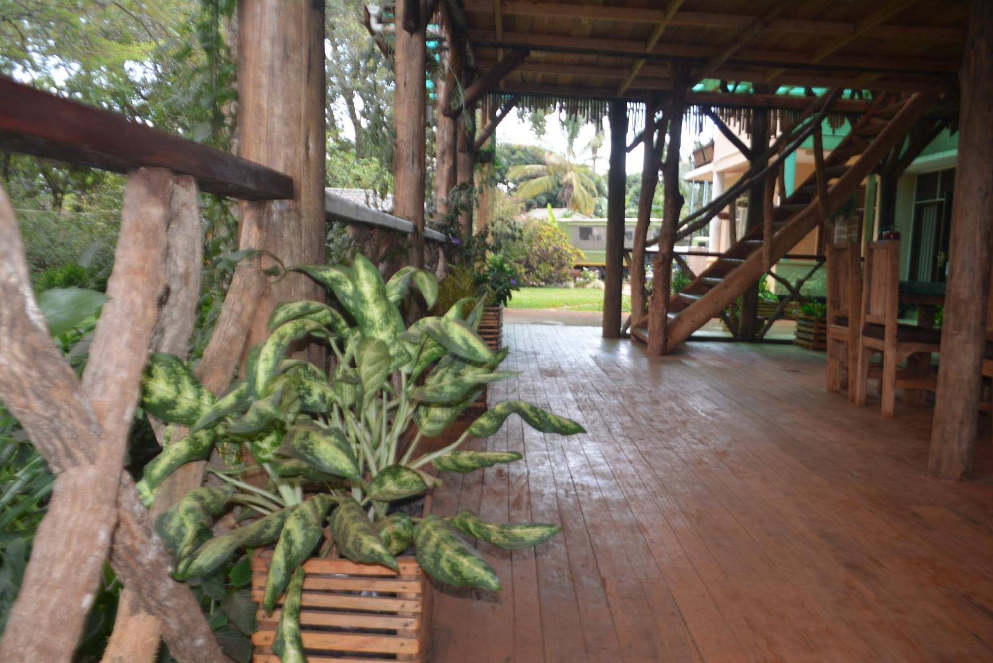 A Pousada Jinja Backpackers Exterior foto